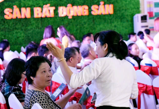 Sàn bất động sản