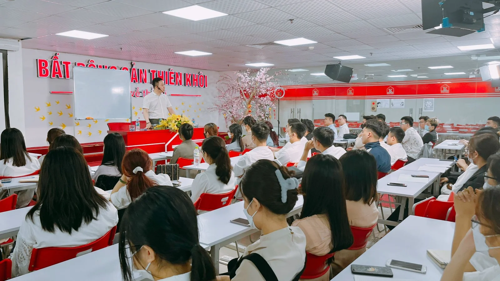 Đào tạo chứng chỉ BĐS giúp ích gì cho công việc?