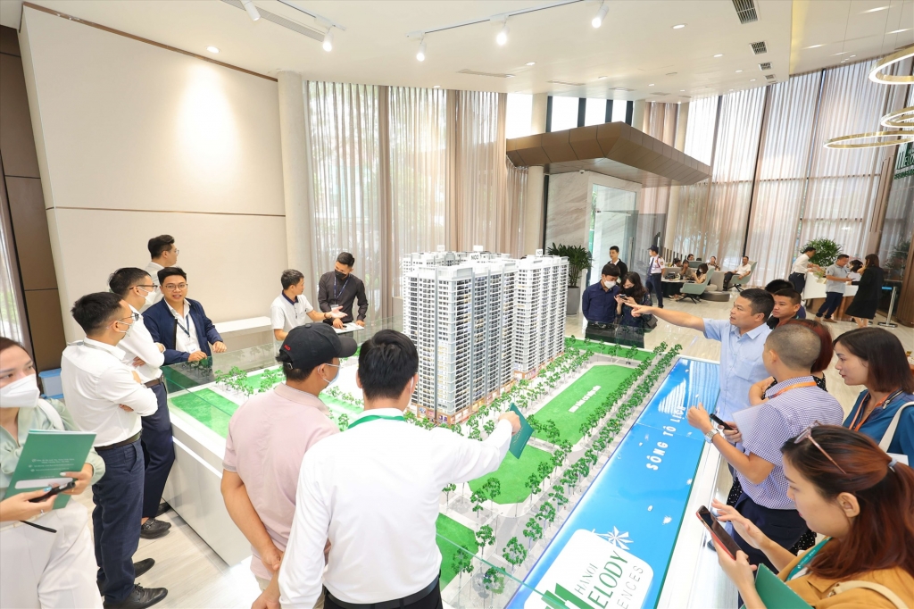 Phòng Giao Dịch Bất Động Sản