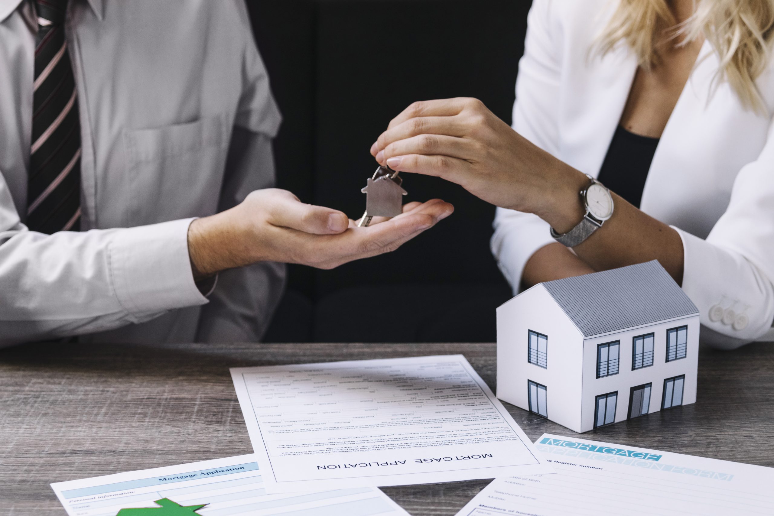 Nghề Sale BĐS có phải là con đường ngắn nhất để làm giàu?