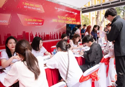 Tuyển nhân viên môi giới nhà đất có yêu cầu bằng cấp không?