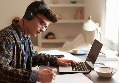 Cách làm môi giới BĐS yêu cầu chuẩn bị những công cụ hỗ trợ nào?