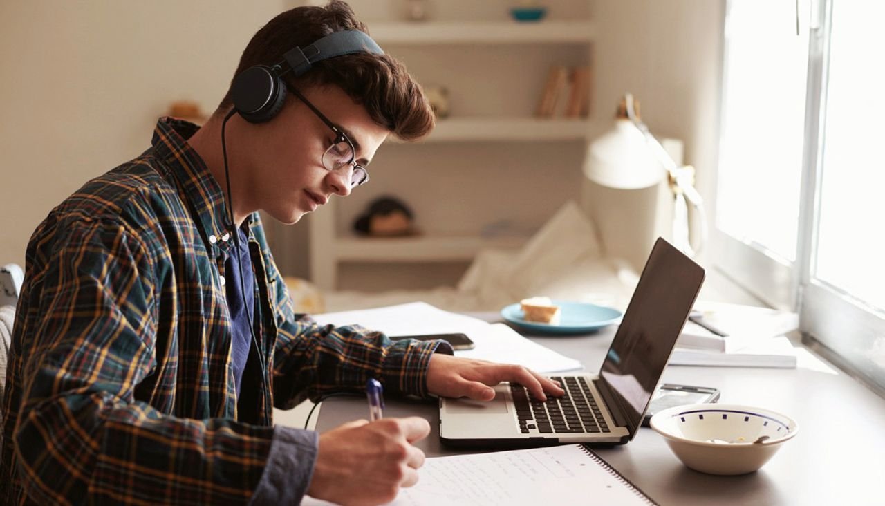 Học môi giới bđs online có đáp ứng được nhu cầu không?