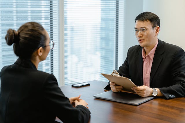 Tuyển nhân viên môi giới bất động sản có khó không?
